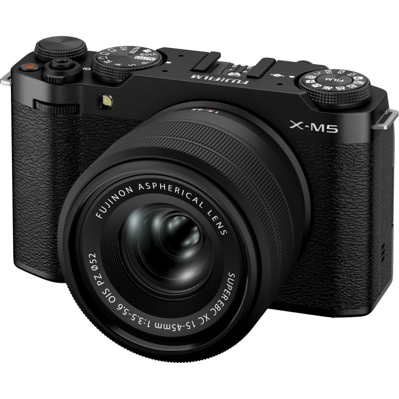 Fujifilm X-M5 + 15-45 mm f/3.5-5.6 OIS PZ Noir