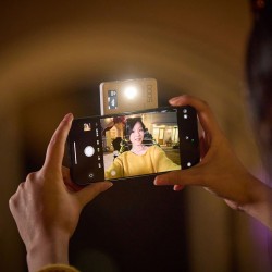 Godox MA5R LED et Powerbank rouge