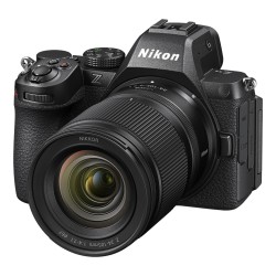Nikon Z5 II + 24-105 mm f4-7.1